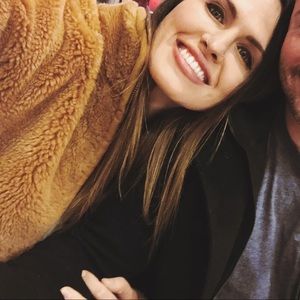 Meet your Posher, Casey